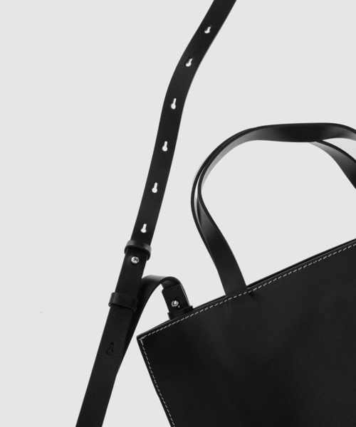GANNI（ガニー）の「Banner Medium Tote（トートバッグ・レディース・ブラック・ONE SIZE）」の5枚目の写真