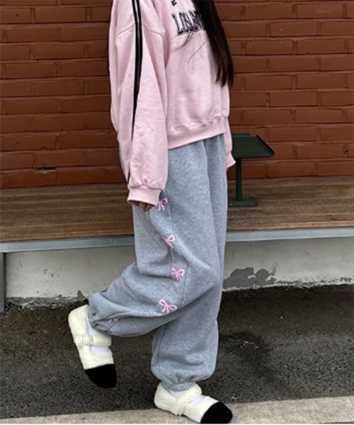 by muni:r（バイ ムニール）の「リボンプリントジョガーパンツ（スウェットパンツ・レディース・グレー/アイボリー/ブラック・FREE）」の20枚目の写真
