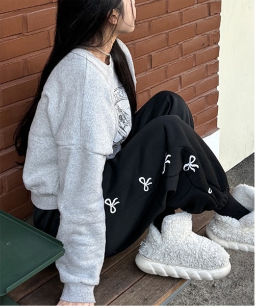 by muni:r（バイ ムニール）の「リボンプリントジョガーパンツ（スウェットパンツ・レディース・グレー/アイボリー/ブラック・FREE）」の13枚目の写真