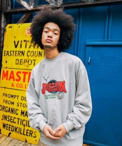 JUST A NOON（ジャストアヌーン）の「WORLD LOGO SWEAT（スウェット