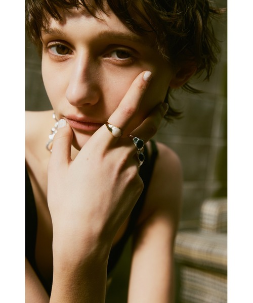 un/neu(アンノイ)の「ストーンシンプルリング(リング・レディース・ブラック/ブルー/ホワイト・12号)」の10枚目の写真
