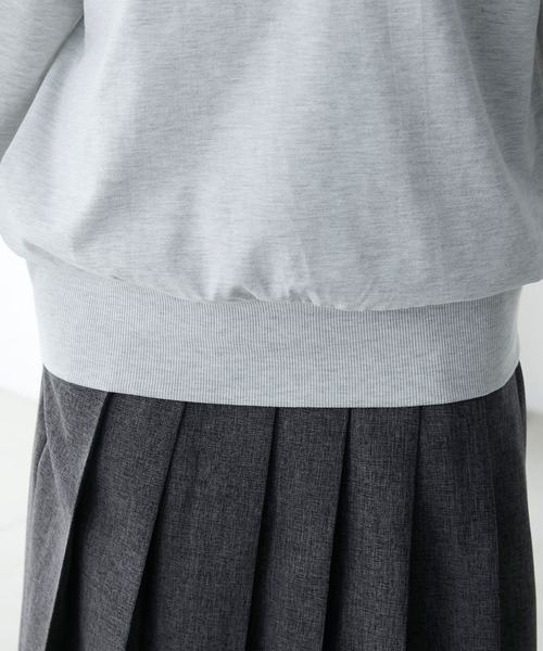 BONLECILL(ボンルシール)の「ハーフジップ オーバーサイズ配色刺繍プルオーバー(Tシャツ/カットソー・レディース・オートミール/アイボリー/レッド/チャコールグレー・FREE)」の7枚目の写真