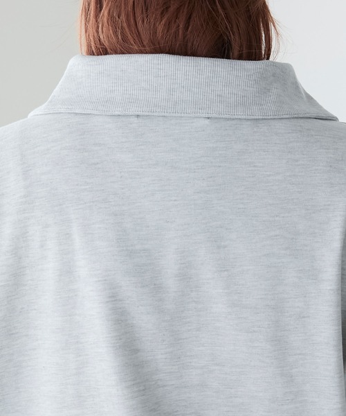 BONLECILL(ボンルシール)の「ハーフジップ オーバーサイズ配色刺繍プルオーバー(Tシャツ/カットソー・レディース・オートミール/アイボリー/レッド/チャコールグレー・FREE)」の5枚目の写真