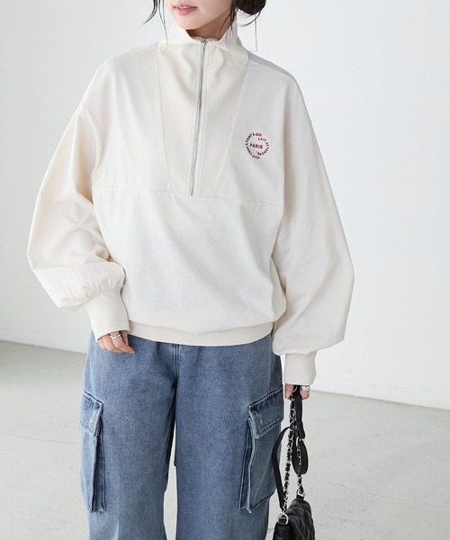 BONLECILL(ボンルシール)の「ハーフジップ オーバーサイズ配色刺繍プルオーバー(Tシャツ/カットソー・レディース・オートミール/アイボリー/レッド/チャコールグレー・FREE)」の10枚目の写真