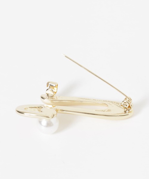 SMELLY（スメリー）の「メタルカーブパールブローチ（ブローチ/コサージュ・レディース・ゴールド系その他・-）」の4枚目の写真