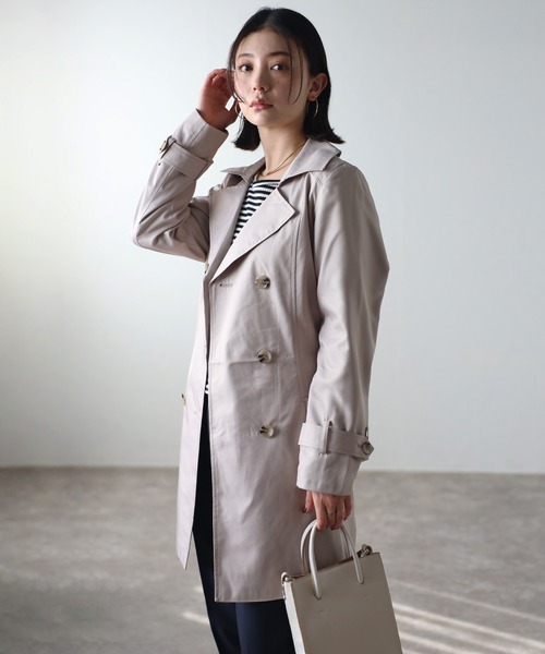 RIRIYANO（リリヤーノ）の「【RIRIYANO　ブライトツイル撥水トレンチコート】（トレンチコート・レディース・ブラック/ネイビー/アイボリー/ライトベージュ・XX-LARGE/XXX-LARGE/MEDIUM/LARGE/X-LARGE）」の3枚目の写真