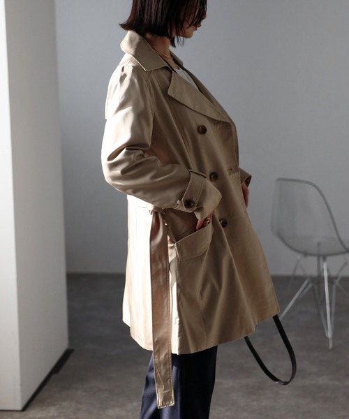 RIRIYANO（リリヤーノ）の「【RIRIYANO　ブライトツイル撥水トレンチコート】（トレンチコート・レディース・ブラック/ネイビー/アイボリー/ライトベージュ・XX-LARGE/XXX-LARGE/MEDIUM/LARGE/X-LARGE）」の9枚目の写真