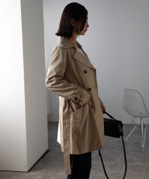 RIRIYANO（リリヤーノ）の「【RIRIYANO　ブライトツイル撥水トレンチコート】（トレンチコート・レディース・ブラック/ネイビー/アイボリー/ライトベージュ・XX-LARGE/XXX-LARGE/MEDIUM/LARGE/X-LARGE）」の15枚目の写真