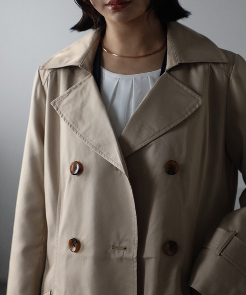 RIRIYANO（リリヤーノ）の「【RIRIYANO　ブライトツイル撥水トレンチコート】（トレンチコート・レディース・ブラック/ネイビー/アイボリー/ライトベージュ・XX-LARGE/XXX-LARGE/MEDIUM/LARGE/X-LARGE）」の17枚目の写真