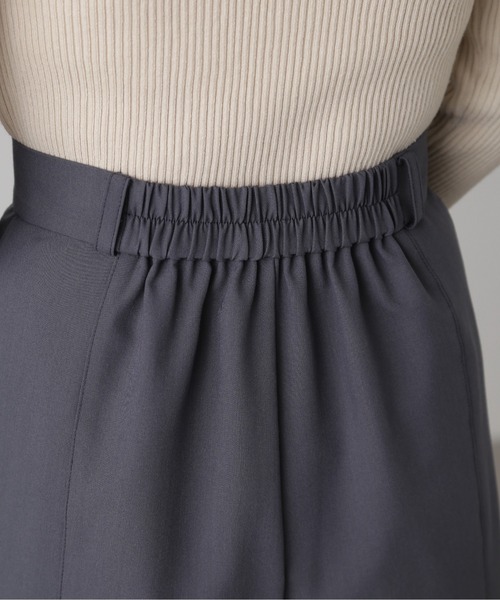 FREE'S MART（フリーズマート）の「［セットアップ対応］ピンタックハイウエストショートパンツ（その他パンツ・レディース・グレー/ホワイト系その他/ベージュ/ブラウン系その他・SMALL/MEDIUM）」の15枚目の写真