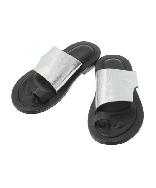 UN3D.（アンスリード）の「FOOT CUSHION FLAT SANDAL / フットクッションフラットサンダル（サンダル・レディース・ブラック/シルバー/ゴールド・38/37/36）」の4枚目の写真