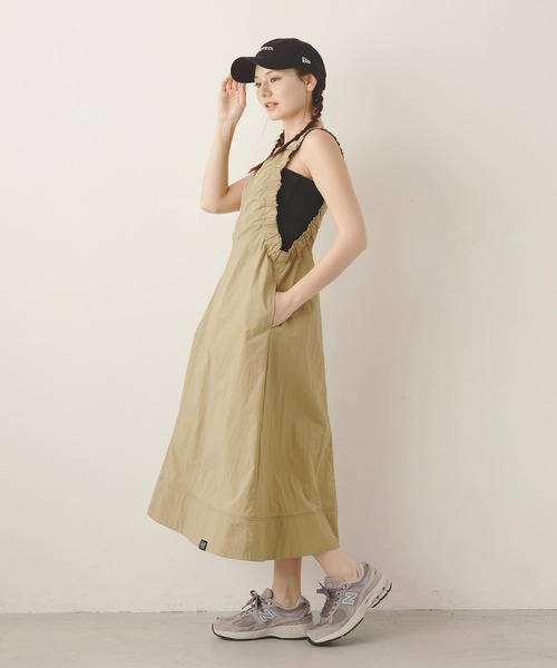 MILKFED.（ミルクフェド）の「GATHERED SHOULDER DRESS（ワンピース・レディース・ライトブルー/ベージュ/チャコール・ONE SIZE）」の17枚目の写真