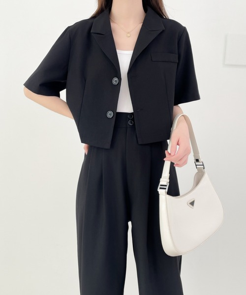ABITOKYO(アビトーキョー)の「ショート丈半袖テーラードジャケットパンツセットアップ(セットアップ・レディース・チャコールグレー/ブラウン/ブラック・M/S/L)」の2枚目の写真