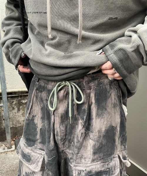 4色 デニム カーゴパンツ マルチポケット ストリート カジュアル XU（エックスユー）の「ストリートファッション XU エックスユー