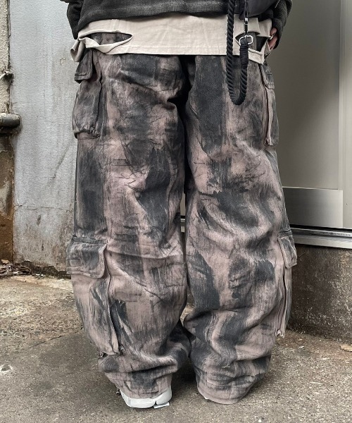 XU(エックスユー)の「ストリートファッション XU エックスユー pocket cargo denim pants 4 デニムパンツ カーゴパンツ カーゴデニム マルチポケット ビンテージ風ジーンズ オーバーサイズ 韓国ファッション 韓国ストリート(デニムパンツ・メンズ・ブラック・ONE SIZE)」の4枚目の写真