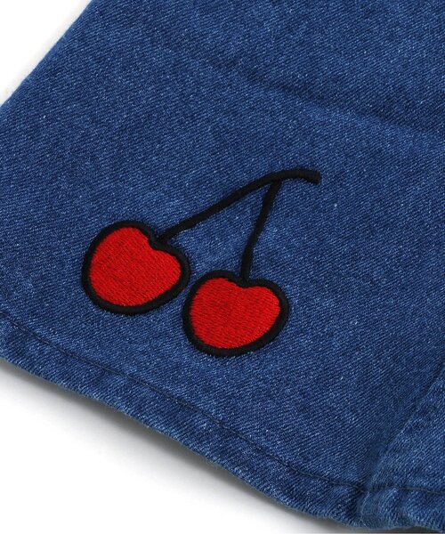 algy（アルジー）の「チェリーモチーフジャンスカ（ジャンパースカート・キッズ・アイボリー/インディゴブルー・XXX-SMALL/XX-SMALL/X-SMALL/MEDIUM/SMALL）」の8枚目の写真