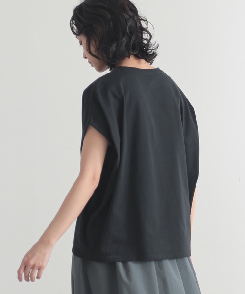 for/c（フォーシー）の「[新色追加]汗シミ防止フレンチスリーブTシャツ【サスティナブル】（Tシャツ/カットソー・レディース・ライム/ホワイト/ブラック/チャコールグレー/ブラウン/ブルー/ピンク・LL/L/M）」の8枚目の写真