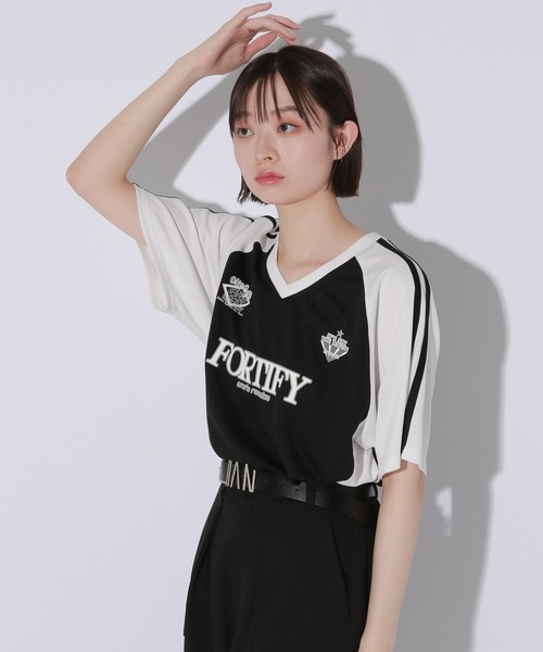 Anui(アニュイ)の「【UNISEX】配色ゲーミングTシャツ(Tシャツ/カットソー・レディース・オフホワイト/ブラック・MEDIUM)」の3枚目の写真