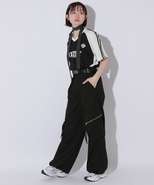 Anui(アニュイ)の「【UNISEX】配色ゲーミングTシャツ(Tシャツ/カットソー・レディース・オフホワイト/ブラック・MEDIUM)」の6枚目の写真