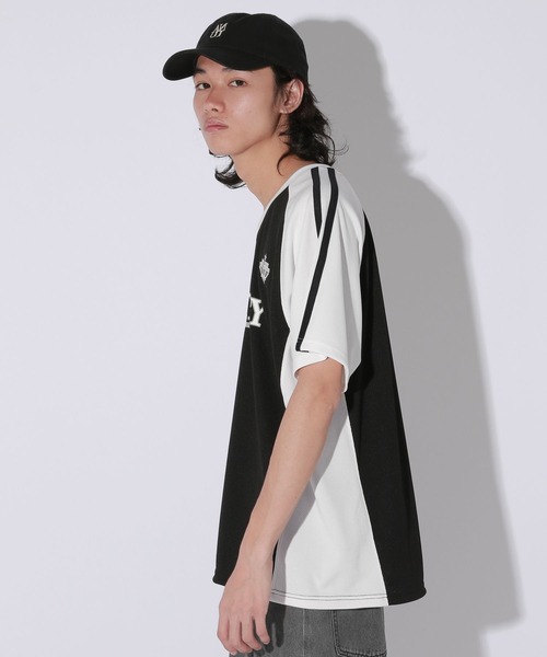 Anui(アニュイ)の「【UNISEX】配色ゲーミングTシャツ(Tシャツ/カットソー・レディース・オフホワイト/ブラック・MEDIUM)」の12枚目の写真