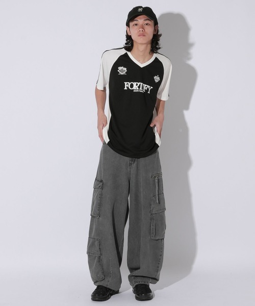 Anui(アニュイ)の「【UNISEX】配色ゲーミングTシャツ(Tシャツ/カットソー・レディース・オフホワイト/ブラック・MEDIUM)」の13枚目の写真