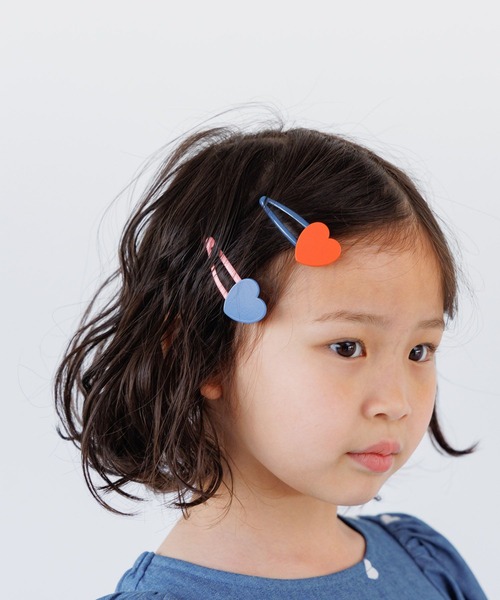 LOWRYS FARM（ローリーズファーム）の「ハート２Ｐヘアピン　122491（ヘアピン・キッズ・パープル/ピンク/ブルー/オレンジ/ライトブルー/パープル系・FREE）」の3枚目の写真
