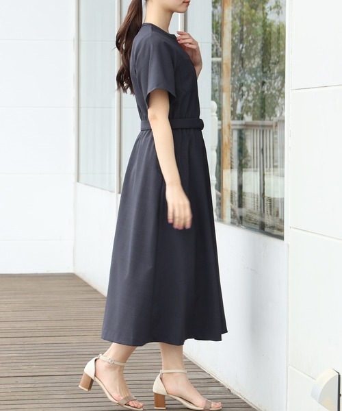 TRUDEA（トルディア）の「ドライタッチスキッパーワンピース（ワンピース・レディース・チャコールグレー/ベージュ/ネイビー・MEDIUM/LARGE）」の11枚目の写真