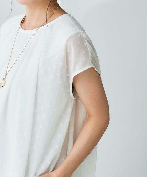 le.coeur blanc（ルクールブラン）の「シアードットバルーンブラウス（シャツ/ブラウス・レディース・ブラック/オフホワイト・38）」の10枚目の写真