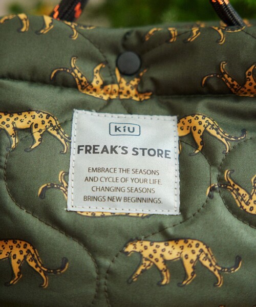 KiU（キウ）の「KiU×FREAK'S STORE/キウ×フリークスストア 別注PADDED TOTE MINI BAG パデット トート ミニ バッグ（ショルダーバッグ・レディース・レオパード/ベージュ/ダークグレー/ブラック・ONE SIZE）」の6枚目の写真