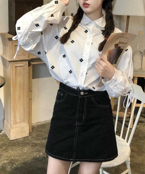 Achic(アシック)の「Flowerリブリボンシャツ(シャツ/ブラウス・レディース・ホワイト・M)」の11枚目の写真