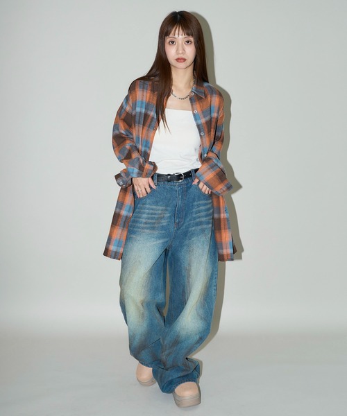 PUBLUX（パブリュクス）の「PUBLUX/パブリュクス Dirty denim pants/汚し加工デニムパンツ(限定展開)（デニムパンツ・メンズ・ブルー/ブラック・SMALL/MEDIUM/LARGE）」の17枚目の写真