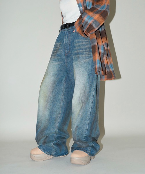 PUBLUX（パブリュクス）の「PUBLUX/パブリュクス Dirty denim pants/汚し加工デニムパンツ(限定展開)（デニムパンツ・メンズ・ブルー/ブラック・SMALL/MEDIUM/LARGE）」の10枚目の写真