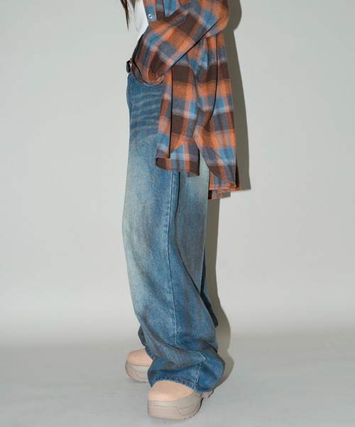 PUBLUX（パブリュクス）の「PUBLUX/パブリュクス Dirty denim pants/汚し加工デニムパンツ(限定展開)（デニムパンツ・メンズ・ブルー/ブラック・SMALL/MEDIUM/LARGE）」の11枚目の写真