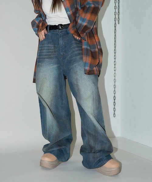 PUBLUX（パブリュクス）の「PUBLUX/パブリュクス Dirty denim pants/汚し加工デニムパンツ(限定展開)（デニムパンツ・メンズ・ブルー/ブラック・SMALL/MEDIUM/LARGE）」の8枚目の写真