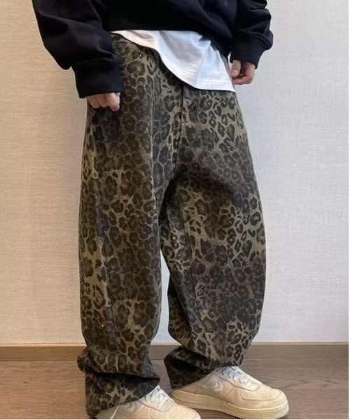 COMON+(コモンプラス)の「ワイドシルエットヒョウ柄コットンパンツ(デニムパンツ・メンズ・レオパード・L/XL/XXL)」の4枚目の写真