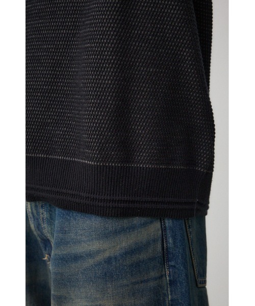 AZUL by moussy(アズールバイマウジー)の「ハニカムベーシッククルーネックニット(ニット/セーター・メンズ・ブラック/グレー/ホワイト・MEDIUM/LARGE)」の4枚目の写真