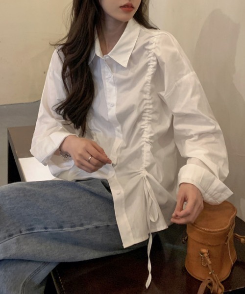 Vipoa（ヴィポア）の「シャーリングデザインシャツ（シャツ/ブラウス・レディース・ホワイト・FREE）」の7枚目の写真