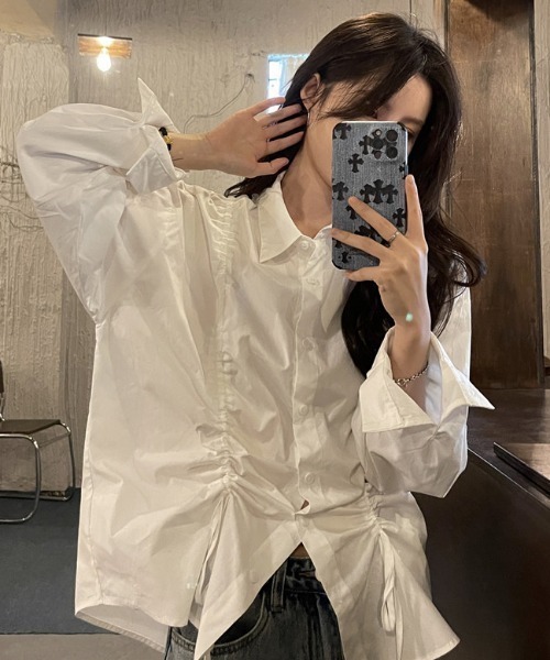Vipoa（ヴィポア）の「シャーリングデザインシャツ（シャツ/ブラウス・レディース・ホワイト・FREE）」の9枚目の写真