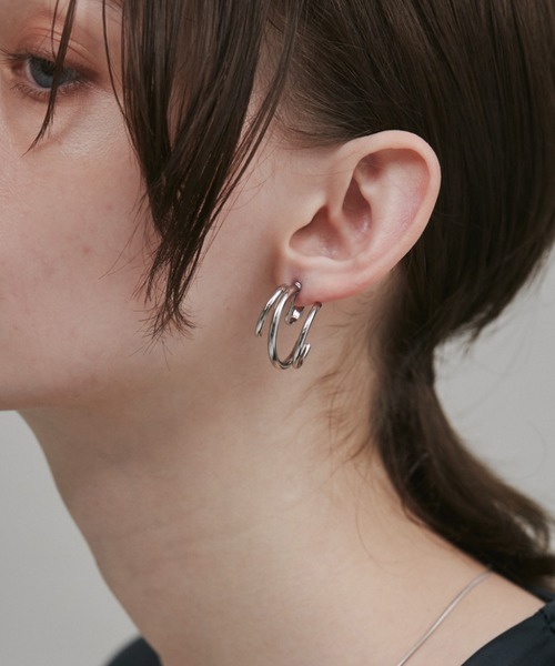 ciite' surgical stainless（シーテサージカルステンレス）の「【 金属アレルギー対応 】 デザインフープイヤリング サージカルステンレス   (両耳用)（イヤリング・レディース・ゴールド/シルバー・FREE）」の9枚目の写真