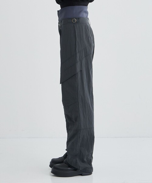 IHNN（イン）の「【IHNN/イン】LAYERD NYLON PANTS/レイヤードナイロンパンツ（その他パンツ・レディース・ブラック・36/38）」の3枚目の写真