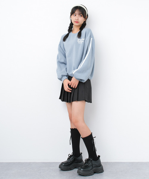 RiCO SUCRE（リコシュクレ）の「【裏起毛】ラインプルオーバー（スウェット・キッズ・サックスブルー/ブラック/杢グレー・130/140/150/160/165）」の9枚目の写真