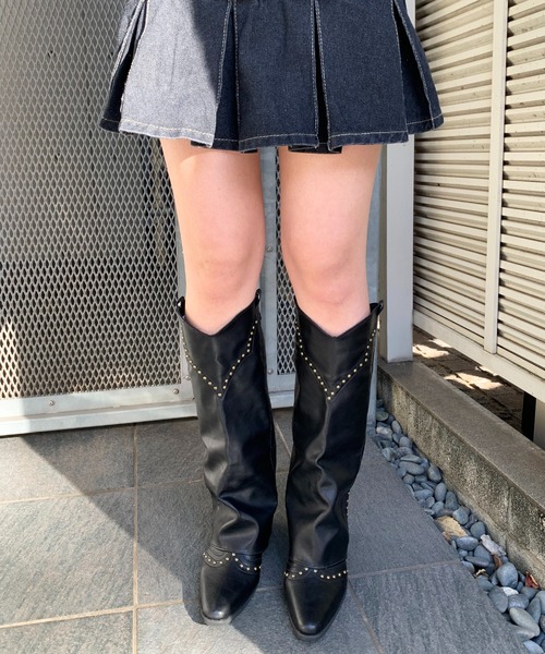 lilful（リルフル）の「スタッズアクセント ルーズウエスタンロングブーツ（ブーツ・レディース・ブラック/ブラウン/ダークブラウン・L/M）」の8枚目の写真