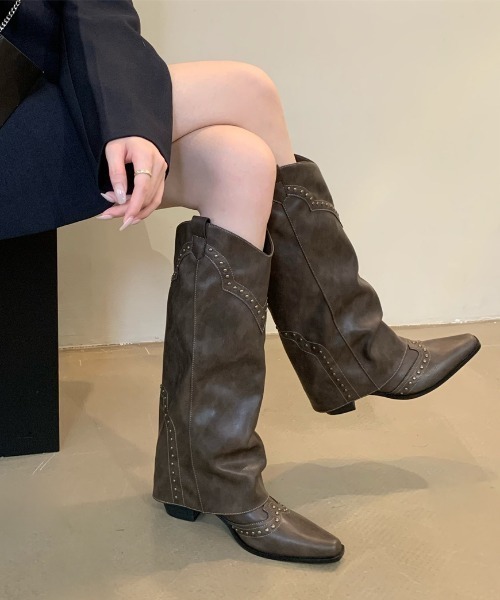 lilful（リルフル）の「スタッズアクセント ルーズウエスタンロングブーツ（ブーツ・レディース・ブラック/ブラウン/ダークブラウン・L/M）」の13枚目の写真
