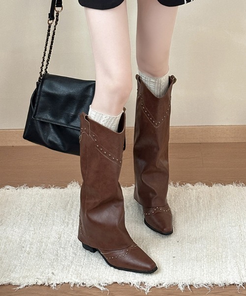 lilful（リルフル）の「スタッズアクセント ルーズウエスタンロングブーツ（ブーツ・レディース・ブラック/ブラウン/ダークブラウン・L/M）」の18枚目の写真