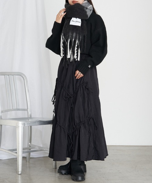 RAY CASSIN(レイカズン)の「チェック柄大判マフラー(マフラー・レディース・ブルー系その他2/ホワイト系その他2/ピンク系その他2/オレンジ系その他2・FREE)」の8枚目の写真