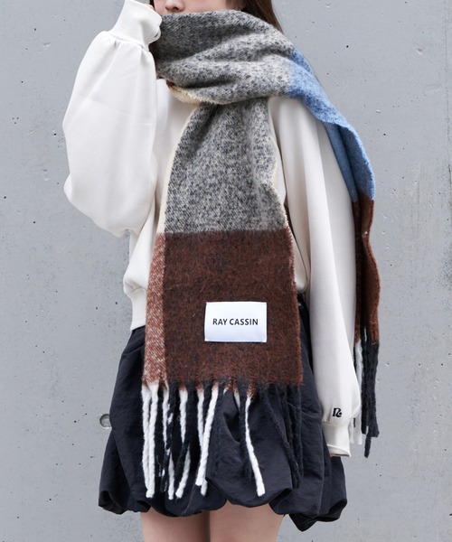RAY CASSIN(レイカズン)の「チェック柄大判マフラー(マフラー・レディース・ブルー系その他2/ホワイト系その他2/ピンク系その他2/オレンジ系その他2・FREE)」の15枚目の写真