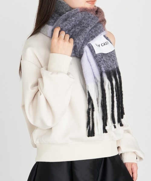 RAY CASSIN(レイカズン)の「チェック柄大判マフラー(マフラー・レディース・ブルー系その他2/ホワイト系その他2/ピンク系その他2/オレンジ系その他2・FREE)」の19枚目の写真