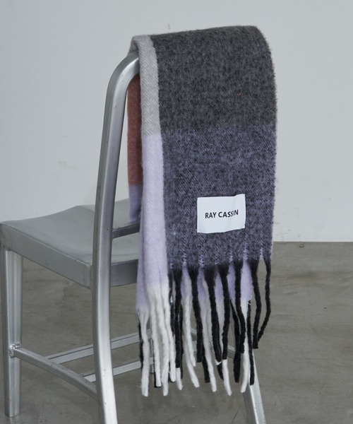 RAY CASSIN(レイカズン)の「チェック柄大判マフラー(マフラー・レディース・ブルー系その他2/ホワイト系その他2/ピンク系その他2/オレンジ系その他2・FREE)」の21枚目の写真