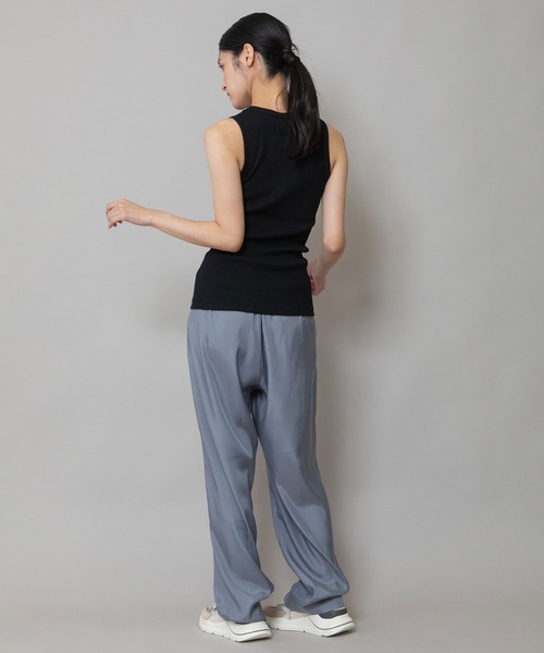 Munich（ミューニック）の「コットンリブノースリーブプルオーバー（タンクトップ・レディース・ダークグレー/ピンク/ホワイト/グレイッシュベージュ/ブルーグレー/ブラック/ラベンダー・FREE）」の21枚目の写真