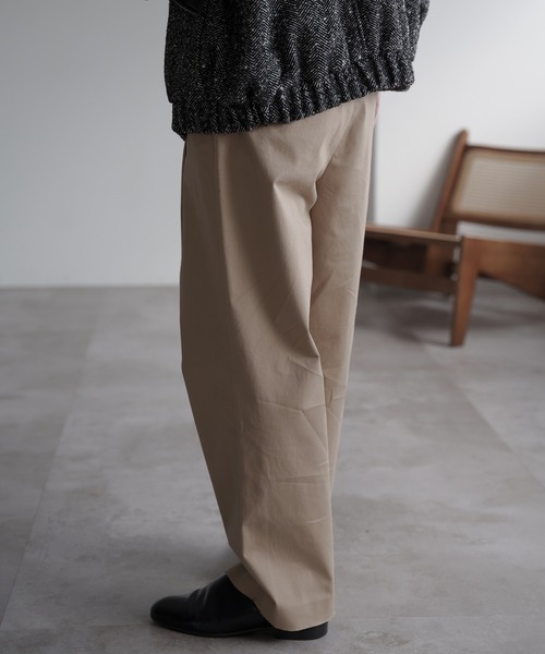 epnok（エプノック）の「ベーシックワイドテーパードパンツ（その他パンツ・メンズ・ライトベージュ/ブラック・マルチサイズ）」の4枚目の写真
